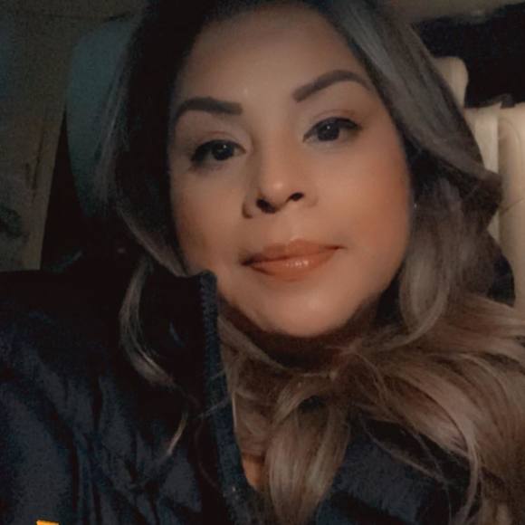 Profile Picture of Liza Zuniga (@basulto_1272) on Poshmark