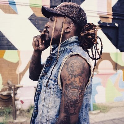 Profile Picture of Eric Wayne (@youngtattedblac) on Twitter