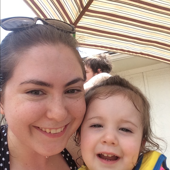 Profile Picture of Lindsay Campione (@lindsaycampione) on Poshmark