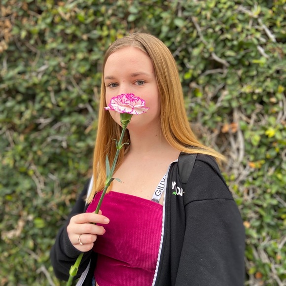 Profile Picture of Alia Hranek (@aliah00) on Poshmark