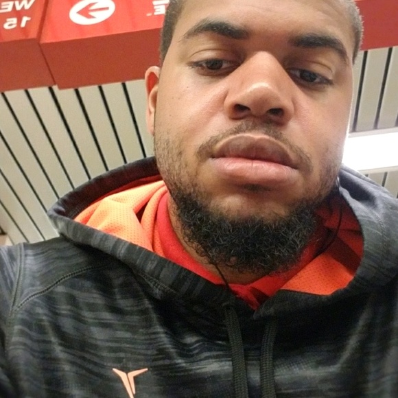 Profile Picture of Xavier Ross (@xross75) on Poshmark