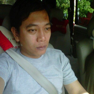 Profile Picture of Andrian Tom Vale (@AndrianTomVale) on Twitter