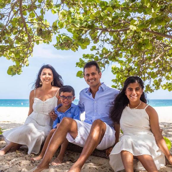 Profile Picture of Amit Vasudeva (@amitv23) on Poshmark