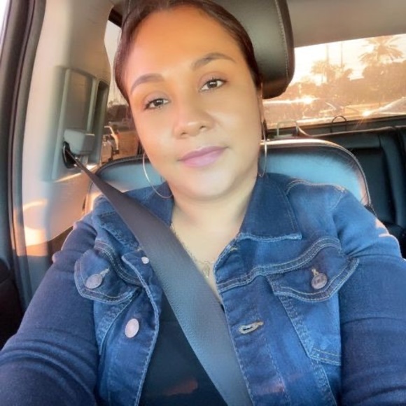 Profile Picture of Mari Jimenez (@marijimenez374) on Poshmark