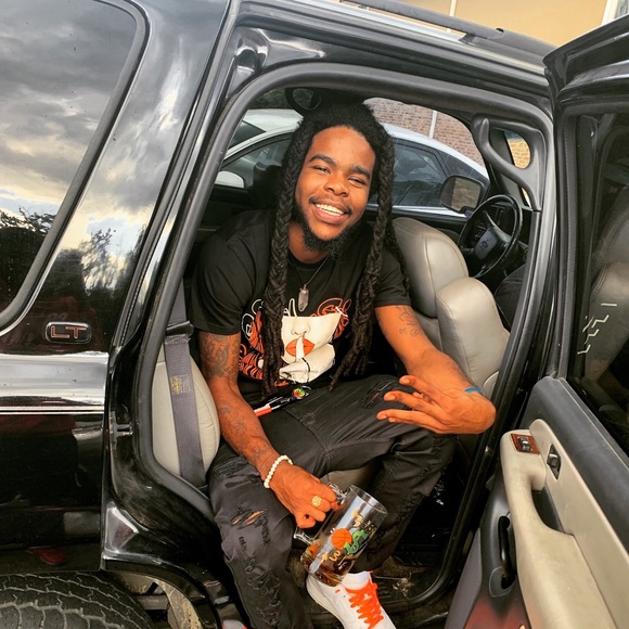 Profile Picture of Chandler Harrison (@blam874) on Poshmark