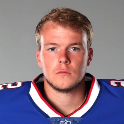 Profile Picture of Tyler Bass (7-3) (@NotTylerBass) on Twitter