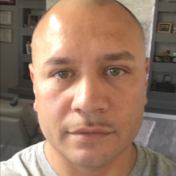 Profile Picture of Joseph Lebron (@donlebron76) on Poshmark