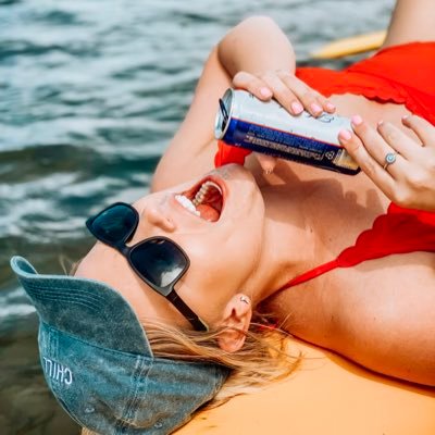 Megan Bricker - Twitter Profile Picture of Megan Bricker (@Bricksterr) on Twitter