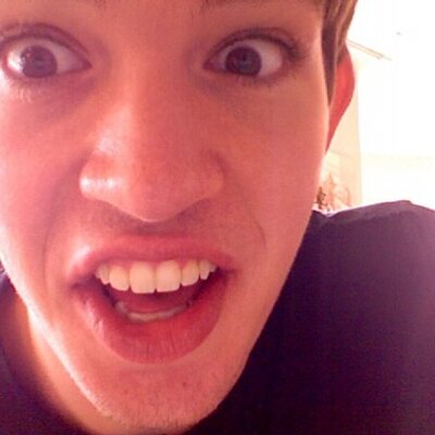 Profile Picture of Campbell Green (@CampbellHowardG) on Twitter
