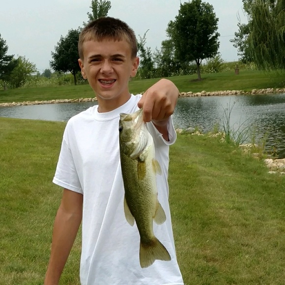 Profile Picture of Hunter Greer (@greeeeer13) on Poshmark