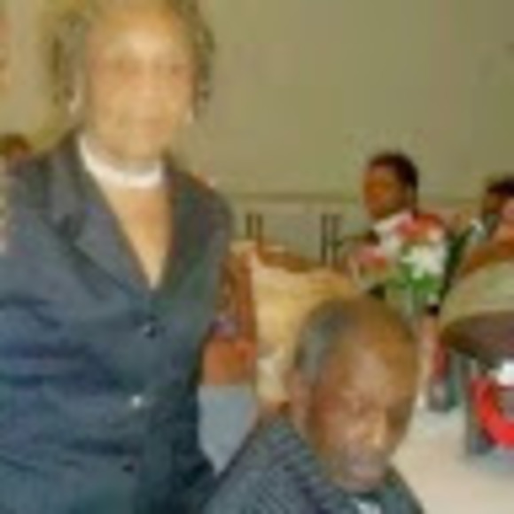 Profile Picture of Patricia Lonon (@bunny2326) on Poshmark