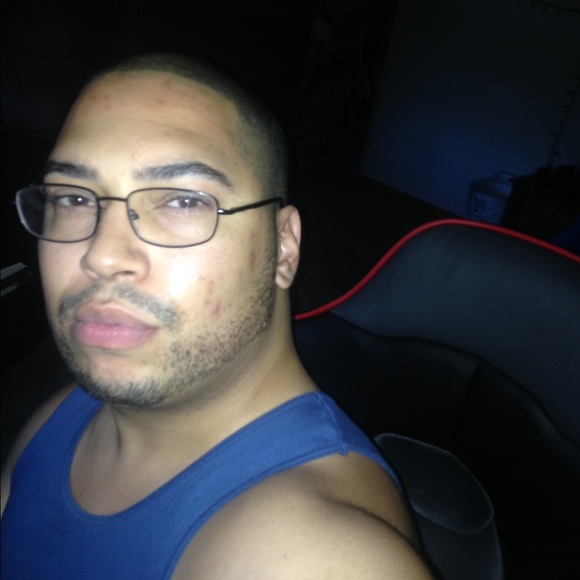 Profile Picture of Dana Confalone (@danaconfalone) on Poshmark