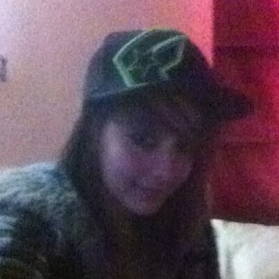 Profile Picture of Michelle Kinder (@musicluver971) on Twitter