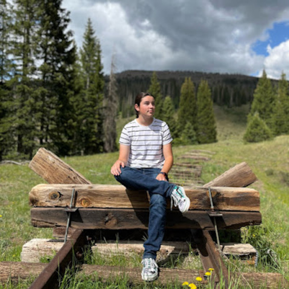 Profile Picture of Lazelle Crabb (@rebelcrabb1) on Poshmark