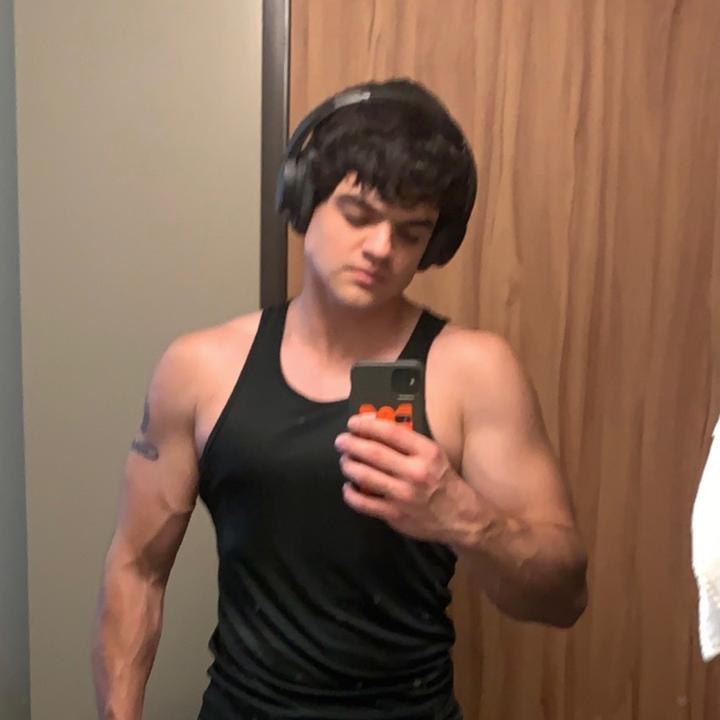 Profile Picture of Alex (@alexsk11) on Tiktok