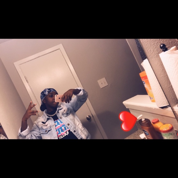 Profile Picture of Deborah Daniels (@deborahdaniels4) on Poshmark