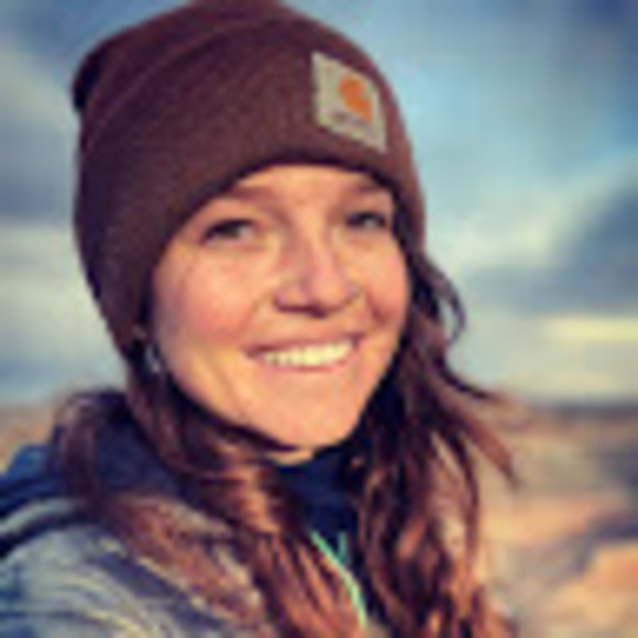 Profile Picture of Renee Thibodeaux (@reneethibode452) on Poshmark