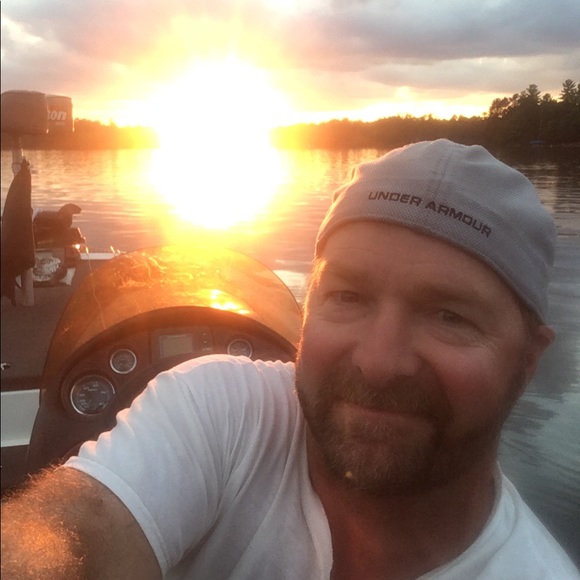 Profile Picture of Scott Rowe (@atbat21) on Poshmark