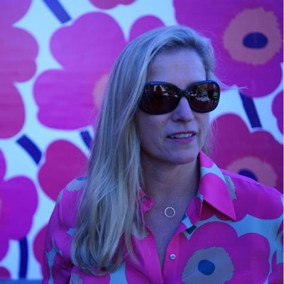 Profile Picture of Celia Hirsh (@@sealspeak) on Twitter