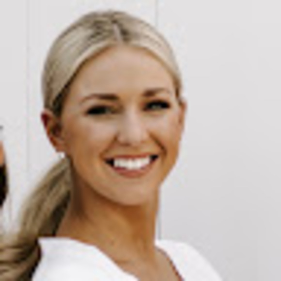 Profile Picture of Hannah Tillou (@hannahtillou) on Poshmark