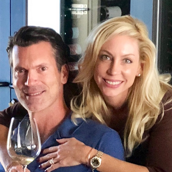 Lindsay Lipschutz - Poshmark Profile Picture of Lindsay Lipschutz (@lindsaylippy) on Poshmark