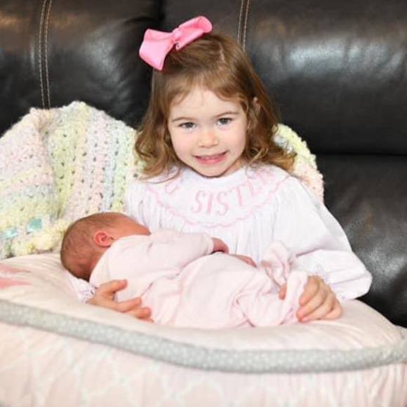 Profile Picture of Jennifer Afman (@jennyb159) on Poshmark