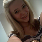 Profile Picture of Paige Beck (@HotChickz22) on Youtube