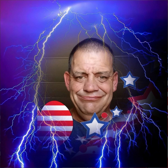 Profile Picture of James Murray (@murrayjames799) on Poshmark