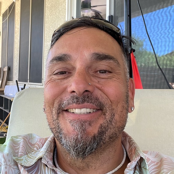Profile Picture of Rob Macgregor (@rawb44) on Poshmark