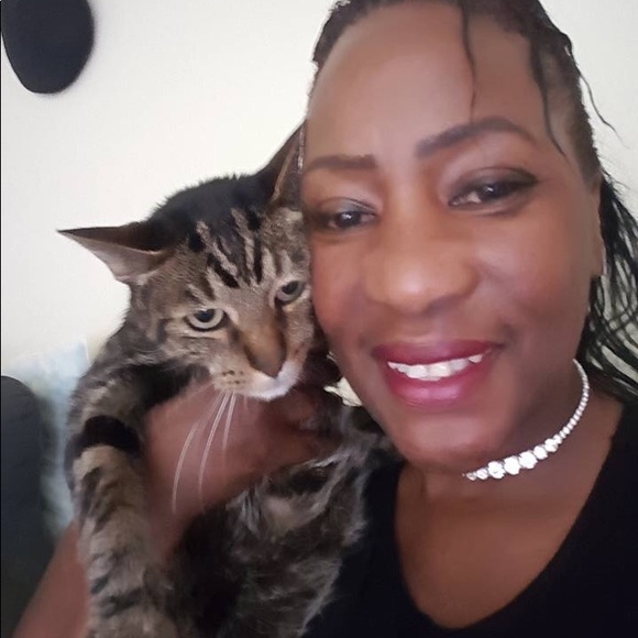 Denise Malosh - Poshmark Profile Picture of Denise Malosh (@denise_malosh) on Poshmark