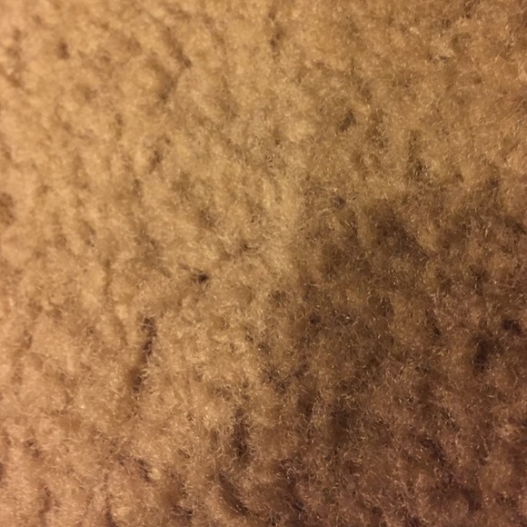 Profile Picture of Steven Tavarez (@tavarez1983) on Poshmark