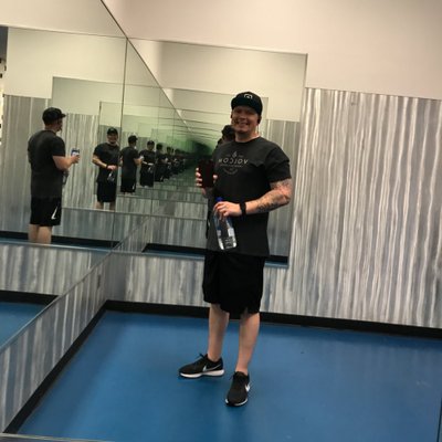 Profile Picture of Sean Patrick Karr (@kantstopkarr) on Twitter