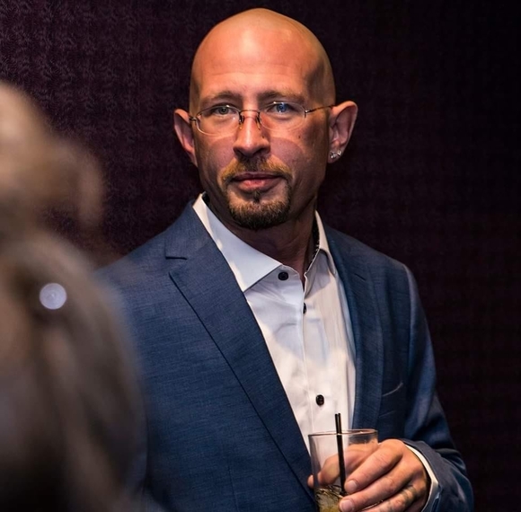 Profile Picture of Andrew Keown (@drew2k30) on Poshmark