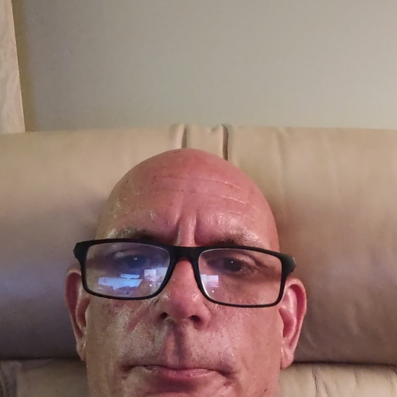 Profile Picture of Tom Gorman (@tom88152) on Poshmark