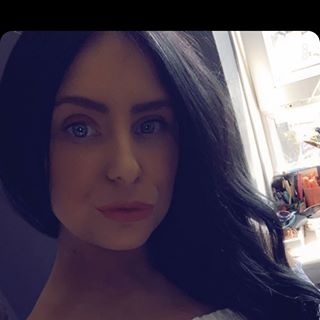 Profile Picture of Annie Hx (@anniehartx) on Facebook