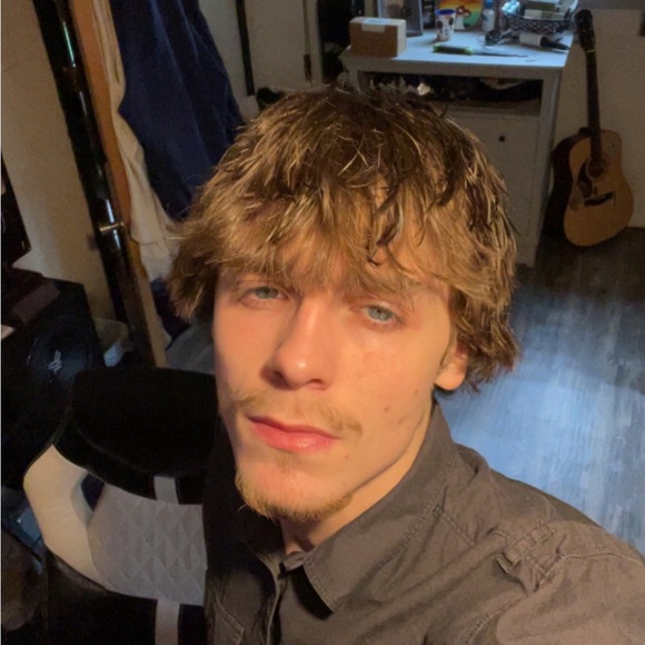 Profile Picture of Seth Ramsey (@seth_ramsey) on Poshmark