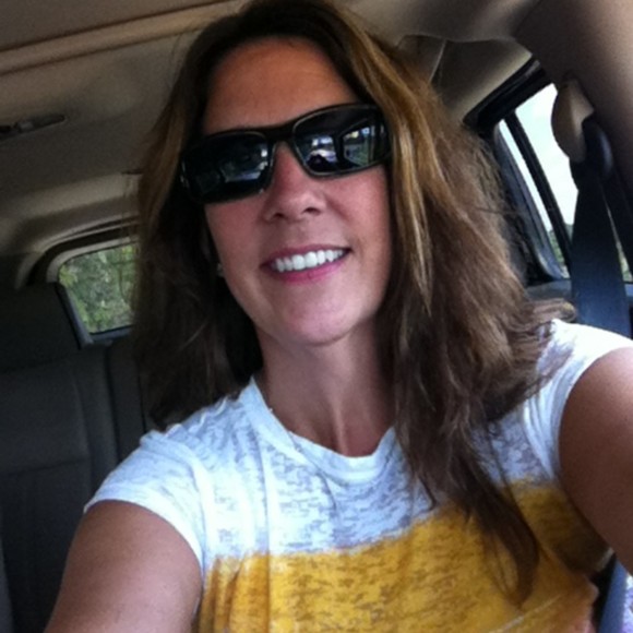 Profile Picture of Joanne Herbert (@billiejean12345) on Poshmark