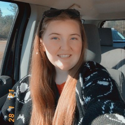 Profile Picture of Laura Carpenter (@hahaimcraycray) on Twitter