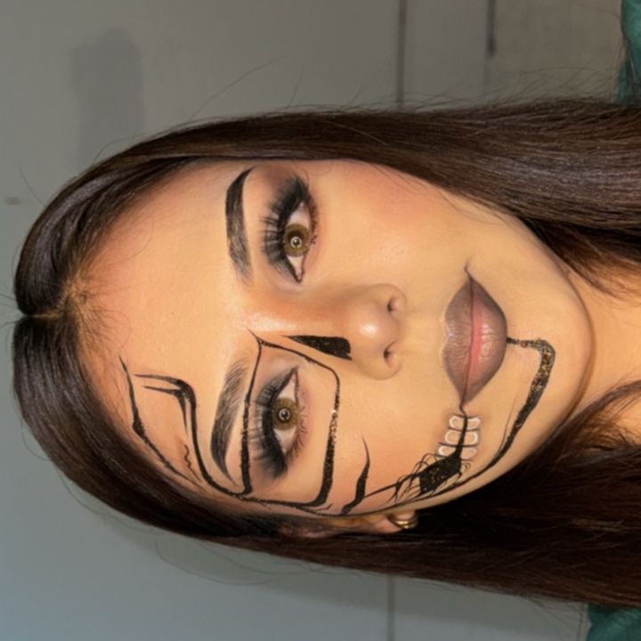 Profile Picture of escarletbs (@escarletbs) on Tiktok