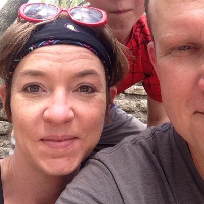 Profile Picture of Laurie Mitch Mullen (@artsylb) on Twitter