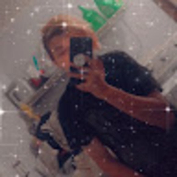Profile Picture of Zach Kidd (@kiddz9003) on Poshmark