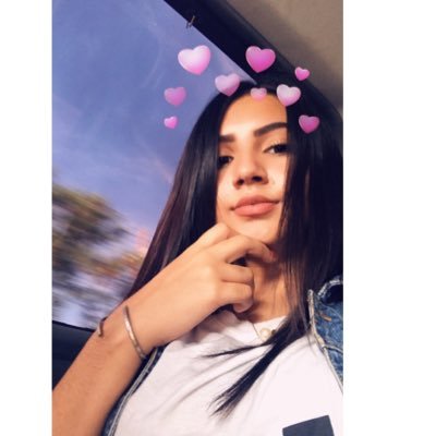 Profile Picture of Claudia Barraza (@iamcalla_) on Twitter