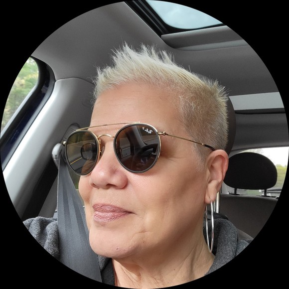 Sherry Belotti - Poshmark Profile Picture of Sherry Belotti (@sah103) on Poshmark
