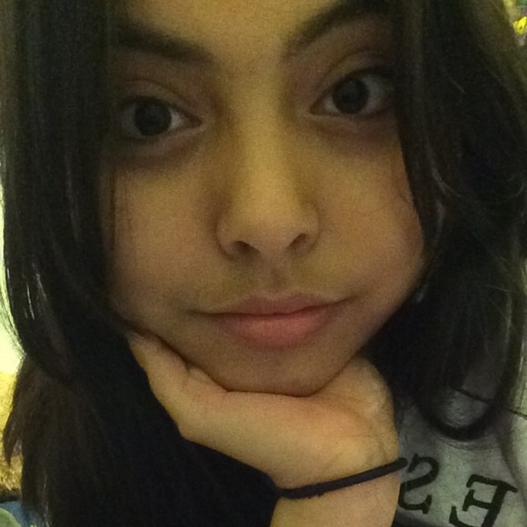 Profile Picture of Daisy Ramirez (@it_all_depends) on Poshmark