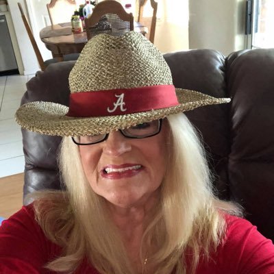 Profile Picture of Phyllis S Powell (@sunshineprss) on Twitter