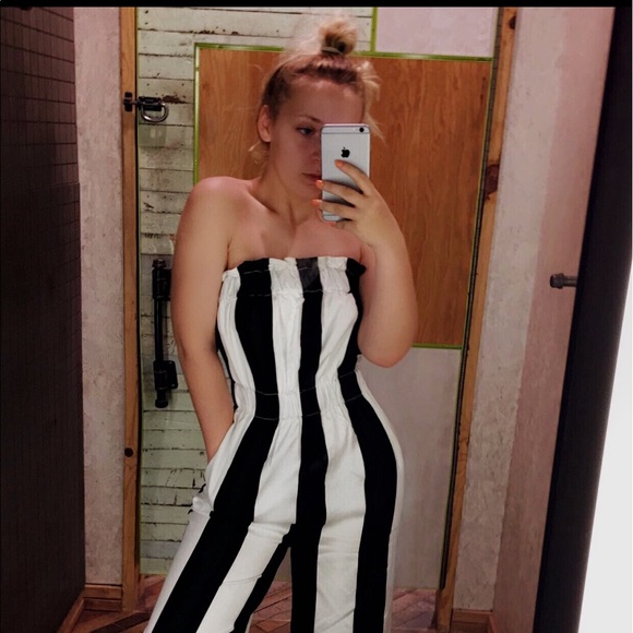 Profile Picture of Taylor Anzai (@taytayanzai) on Poshmark
