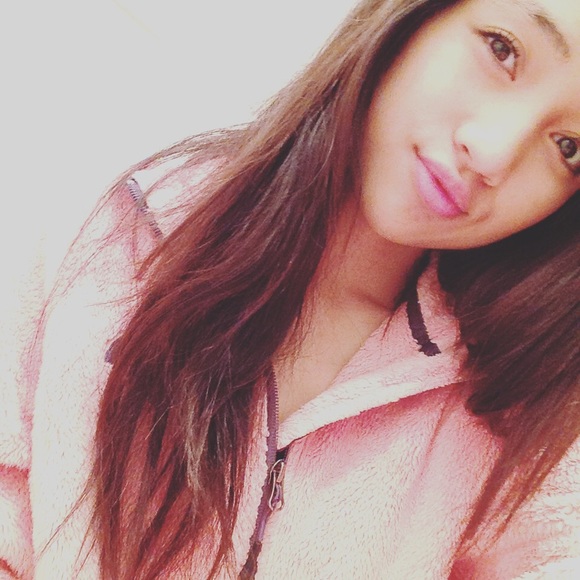 Profile Picture of Natelamy Ann (@natelamy) on Poshmark