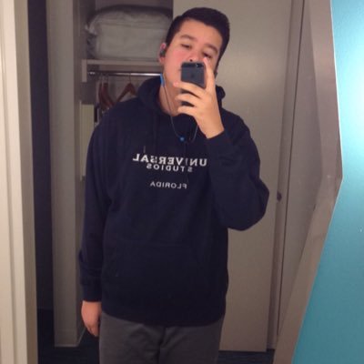 Profile Picture of Derek Suarez (@derek_suar) on Twitter