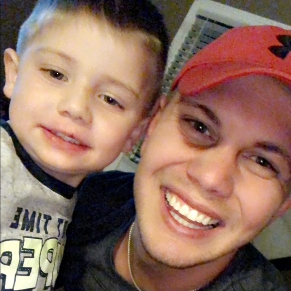 Profile Picture of Drustin Parden (@drustin31) on Poshmark