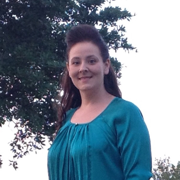 Profile Picture of Nancy Alley (@nanabana78) on Poshmark